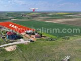 Tekirdağ-Saray-Sofullar Köyünde Köy İçerisinde 4.900 m2 Satılık Arazi